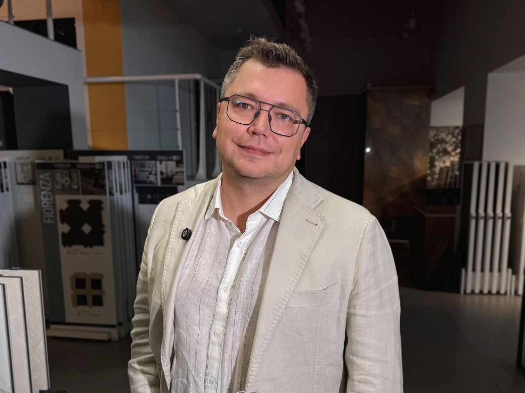 Архитектор, дизайнер, основатель студии дизайна и архитектуры i-project Александр Игнатьев
